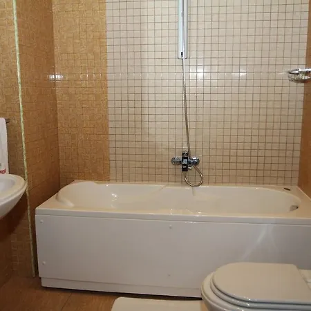Class Hotel